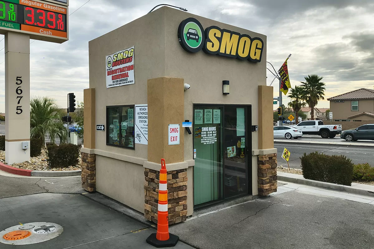 Smog Busters hut at 5673 S Grand Canyon Dr in the Speedee Mart parking lot at Grand Canyon and Russell